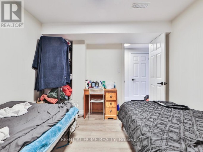 3174 WESTON ROAD, Toronto (Humbermede), Ontario, M9M2T6