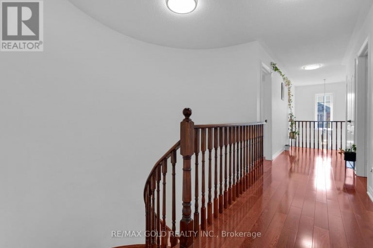 39 DARREN ROAD, Brampton (Vales of Castlemore North), Ontario, L6P1Z5
