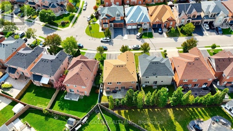 39 DARREN ROAD, Brampton (Vales of Castlemore North), Ontario, L6P1Z5