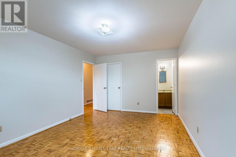 16 ZEALAND ROAD, Toronto (Willowridge-Martingrove-Richview), Ontario, M9R3W4