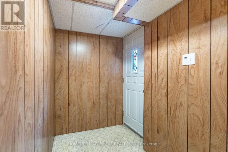 16 ZEALAND ROAD, Toronto (Willowridge-Martingrove-Richview), Ontario, M9R3W4