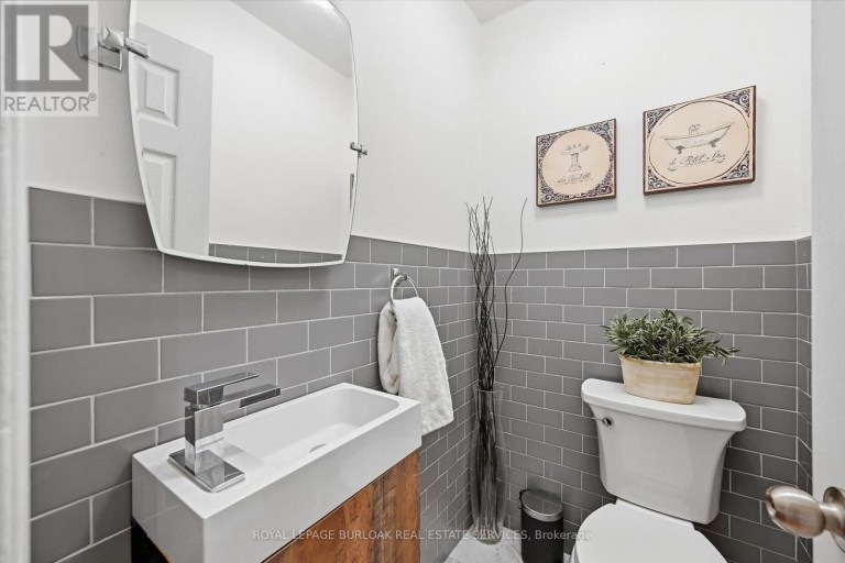 5474 SCHUELLER CRESCENT, Burlington (Appleby), Ontario, L7L3T2