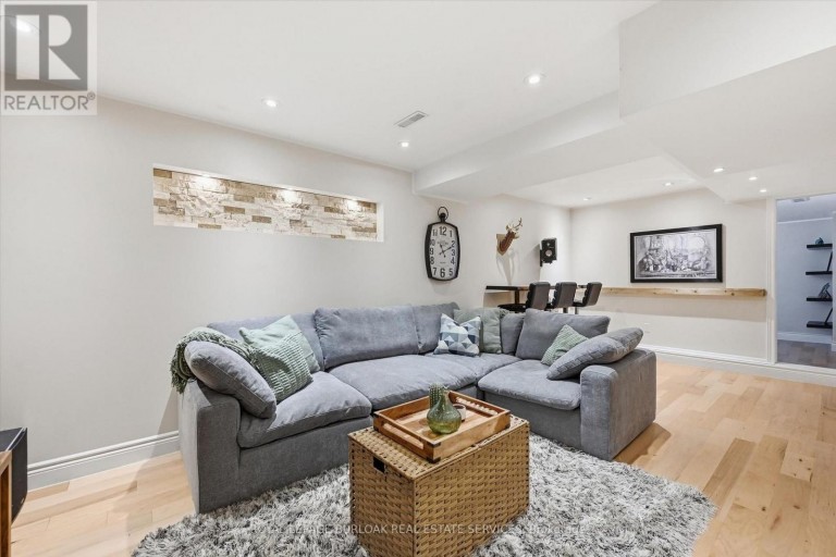 5474 SCHUELLER CRESCENT, Burlington (Appleby), Ontario, L7L3T2
