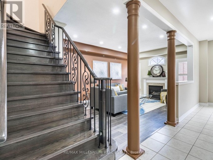 172 PEFFERLAW CIRCLE, Brampton (Bram West), Ontario, L6Y0L2