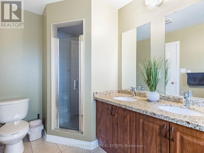 172 PEFFERLAW CIRCLE, Brampton (Bram West), Ontario, L6Y0L2
