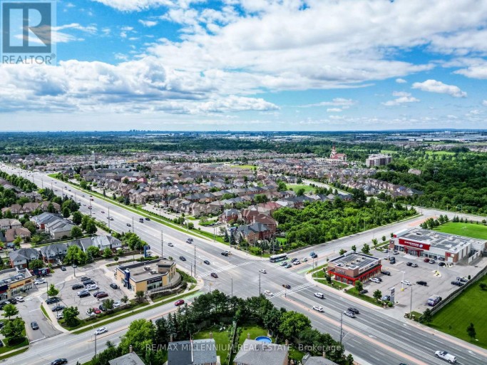 172 PEFFERLAW CIRCLE, Brampton (Bram West), Ontario, L6Y0L2