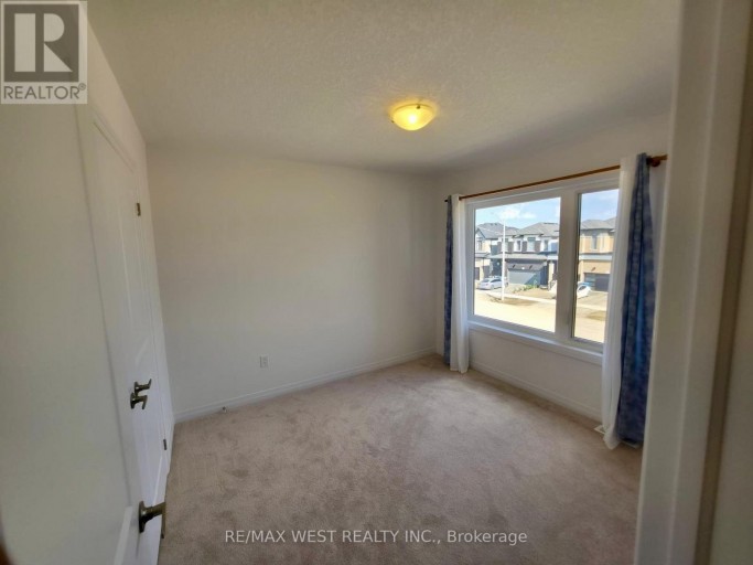 889 DOURO STREET, Stratford, Ontario, N5A0M3