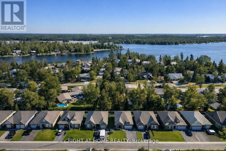 239 FRONT STREET W, Kawartha Lakes (Bobcaygeon), Ontario, K0M1A0