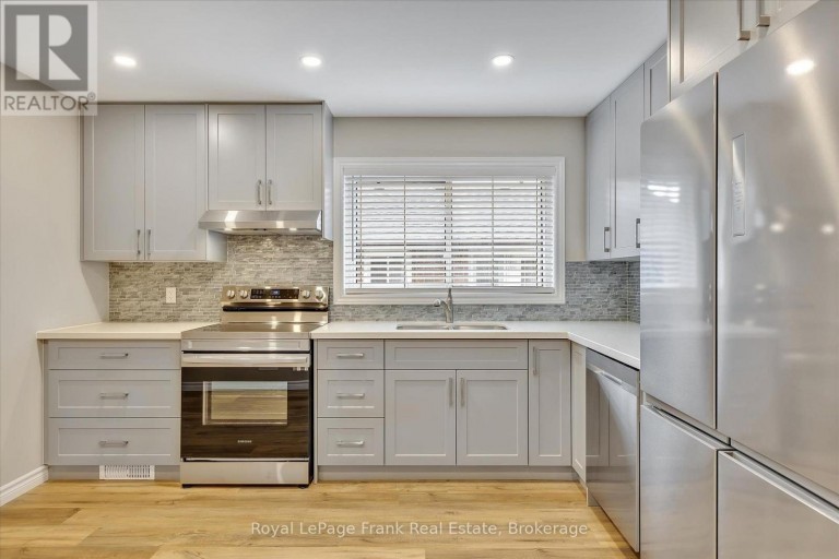 MAIN - 890 WELLER STREET, Peterborough (Monaghan Ward 2), Ontario, K9J4X8