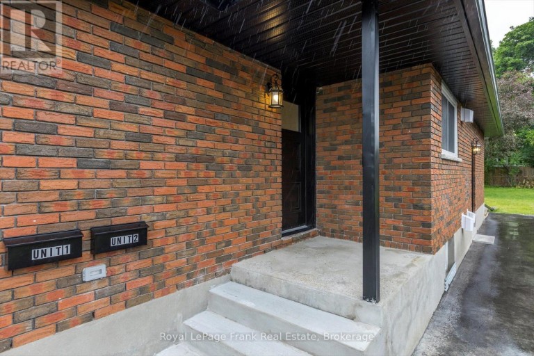 MAIN - 890 WELLER STREET, Peterborough (Monaghan Ward 2), Ontario, K9J4X8