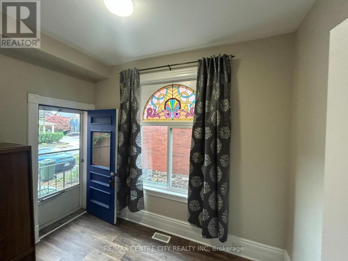 40 QUEEN STREET, St. Thomas, Ontario, N5R3J2