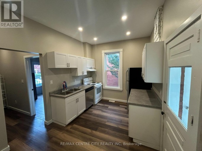40 QUEEN STREET, St. Thomas, Ontario, N5R3J2
