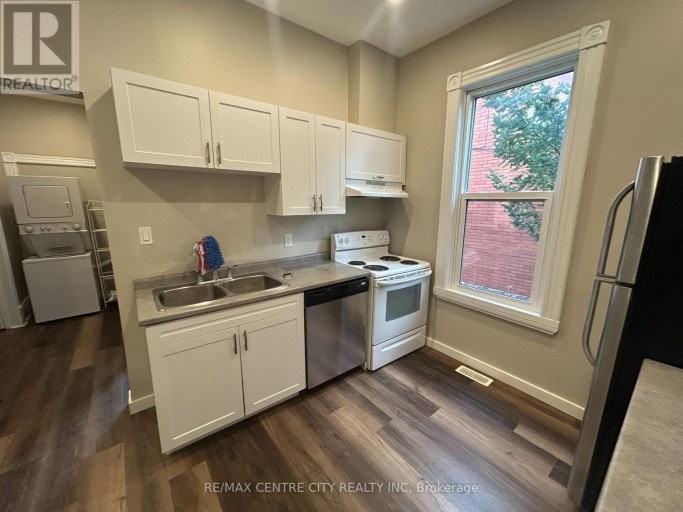 40 QUEEN STREET, St. Thomas, Ontario, N5R3J2