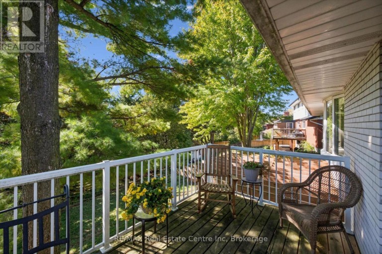 38 CALLANDER DRIVE, Guelph (St. George's), Ontario, N1E4H5