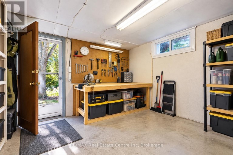 38 CALLANDER DRIVE, Guelph (St. George's), Ontario, N1E4H5
