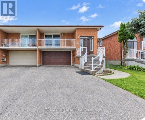 22 KITTIWAKE AVENUE, Toronto (West Humber-Clairville), Ontario, M9V4P6