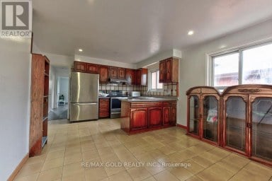 22 KITTIWAKE AVENUE Toronto (West Humber-Clairville) Ontario photo 13