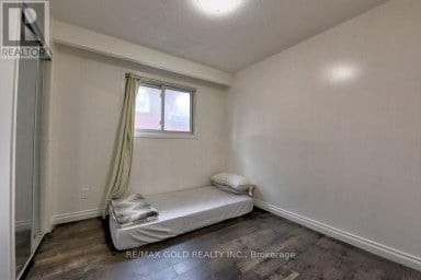 22 KITTIWAKE AVENUE Toronto (West Humber-Clairville) Ontario photo 22