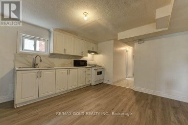 22 KITTIWAKE AVENUE Toronto (West Humber-Clairville) Ontario photo 34