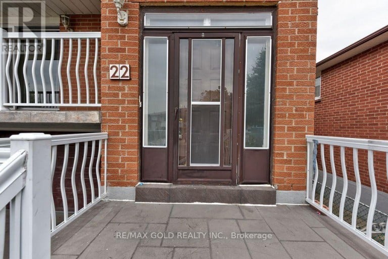 22 KITTIWAKE AVENUE, Toronto (West Humber-Clairville), Ontario, M9V4P6