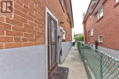 22 KITTIWAKE AVENUE Toronto (West Humber-Clairville) Ontario photo 45
