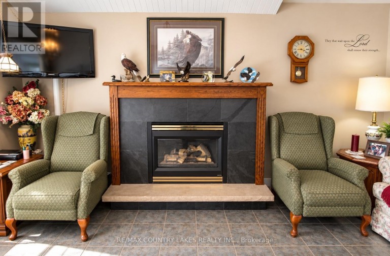 27 HILLCREST AVENUE, Kawartha Lakes (Carden), Ontario, K0M2B0