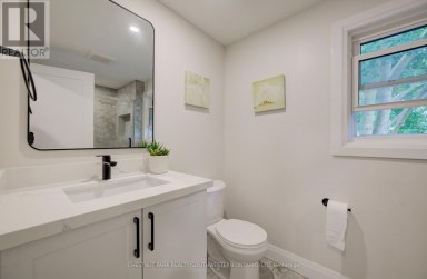 34 MOORE AVENUE N Waterloo Ontario photo 14