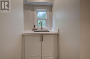 34 MOORE AVENUE N Waterloo Ontario photo 19