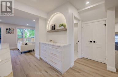 34 MOORE AVENUE N Waterloo Ontario photo 6