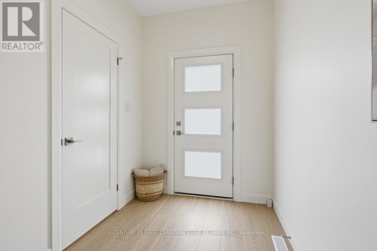 104 - 2840 BUROAK DRIVE, London North (North S), Ontario, N6H0L8