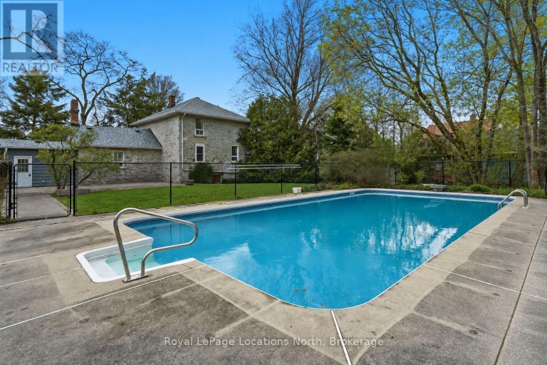 562 CAMERON STREET, Collingwood, Ontario, L9Y2J3