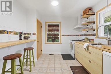 82 KNIGHTSWOOD BOULEVARD Guelph (Riverside Park) Ontario photo 11