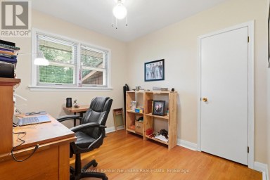 82 KNIGHTSWOOD BOULEVARD Guelph (Riverside Park) Ontario photo 16