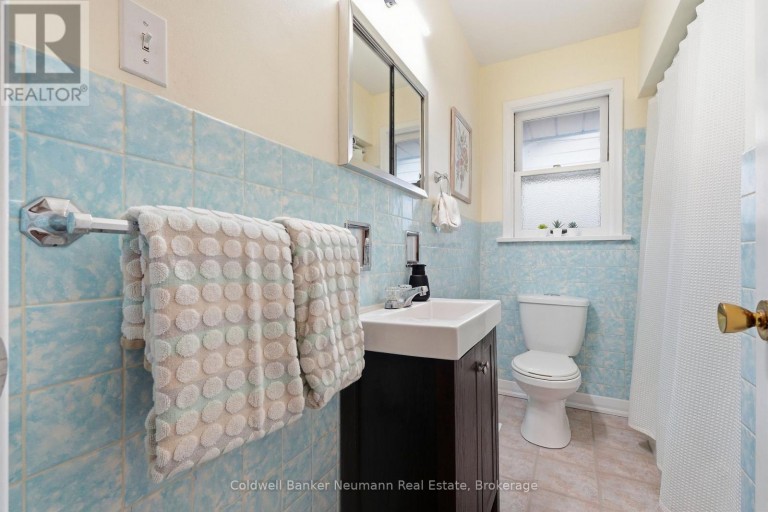 82 KNIGHTSWOOD BOULEVARD, Guelph (Riverside Park), Ontario, N1E3W7