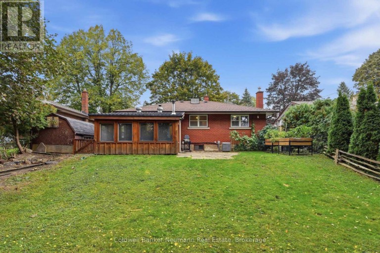 82 KNIGHTSWOOD BOULEVARD, Guelph (Riverside Park), Ontario, N1E3W7