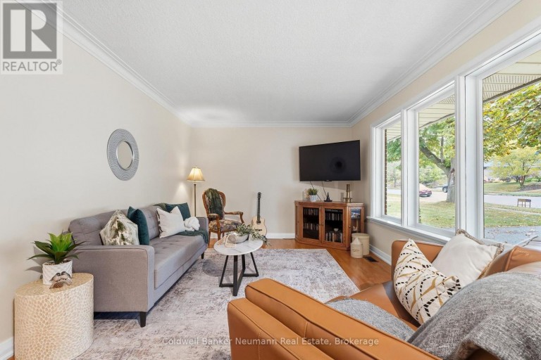 82 KNIGHTSWOOD BOULEVARD, Guelph (Riverside Park), Ontario, N1E3W7
