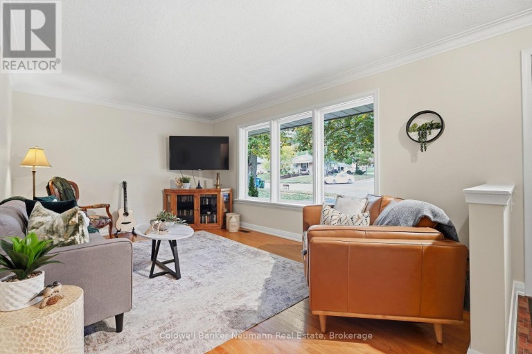 82 KNIGHTSWOOD BOULEVARD, Guelph (Riverside Park), Ontario, N1E3W7