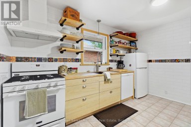 82 KNIGHTSWOOD BOULEVARD Guelph (Riverside Park) Ontario photo 9