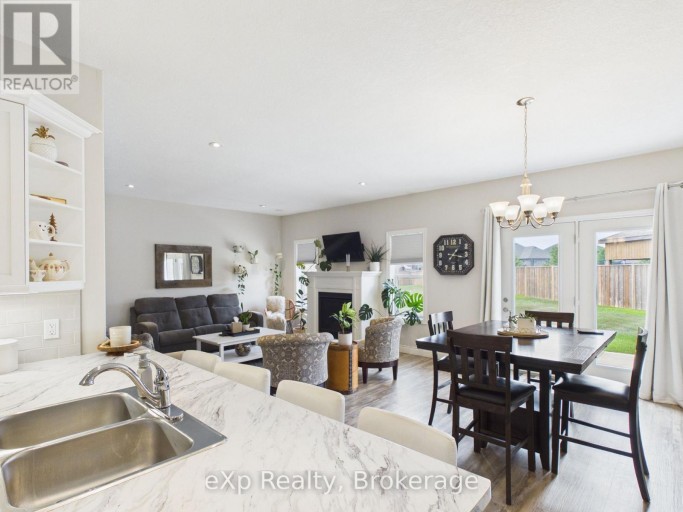 11-1050 WATERLOO STREET, Saugeen Shores, Ontario, N0H2C3