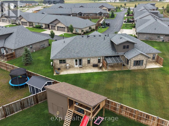 11-1050 WATERLOO STREET, Saugeen Shores, Ontario, N0H2C3