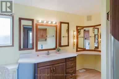 UNIT # 3 - 332 CONCESSION 6 Saugeen Shores Ontario photo 19