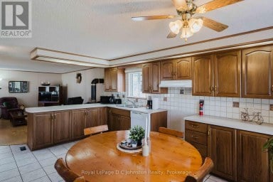 UNIT # 3 - 332 CONCESSION 6 Saugeen Shores Ontario photo 8
