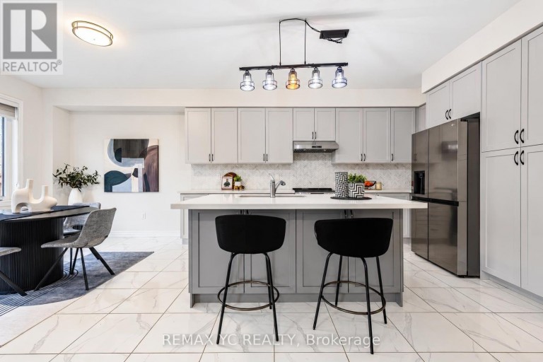 126 DURHAM AVENUE, Barrie, Ontario, L9J0W7