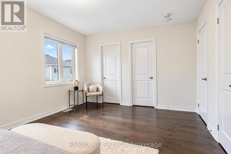 126 DURHAM AVENUE, Barrie, Ontario, L9J0W7