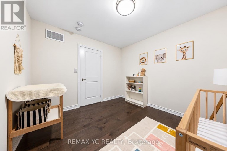 126 DURHAM AVENUE, Barrie, Ontario, L9J0W7
