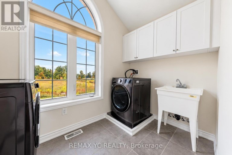 126 DURHAM AVENUE, Barrie, Ontario, L9J0W7