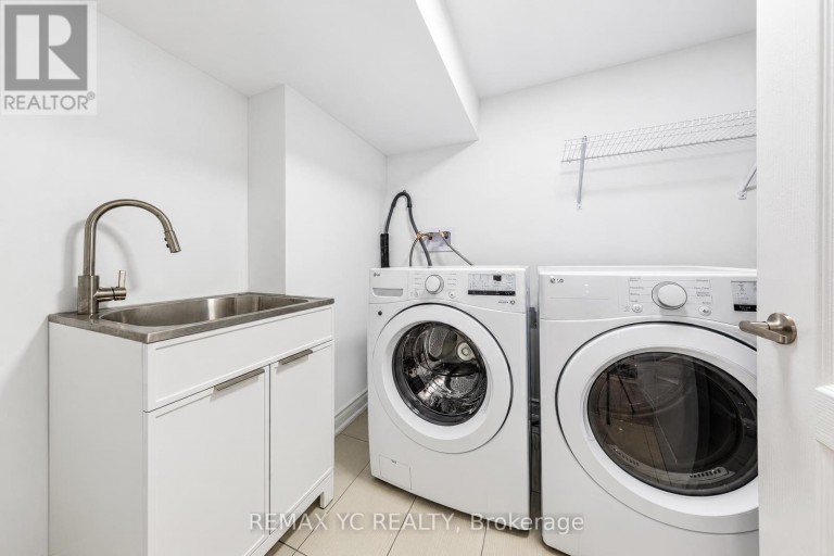 126 DURHAM AVENUE, Barrie, Ontario, L9J0W7