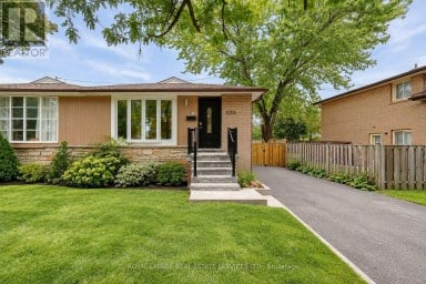 1254 NAPIER CRESCENT Oakville (CP College Park) Ontario photo 1