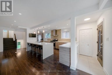 1254 NAPIER CRESCENT Oakville (CP College Park) Ontario photo 6