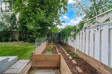 1527 FORESTDALE COURT Oakville (FA Falgarwood) Ontario photo 42